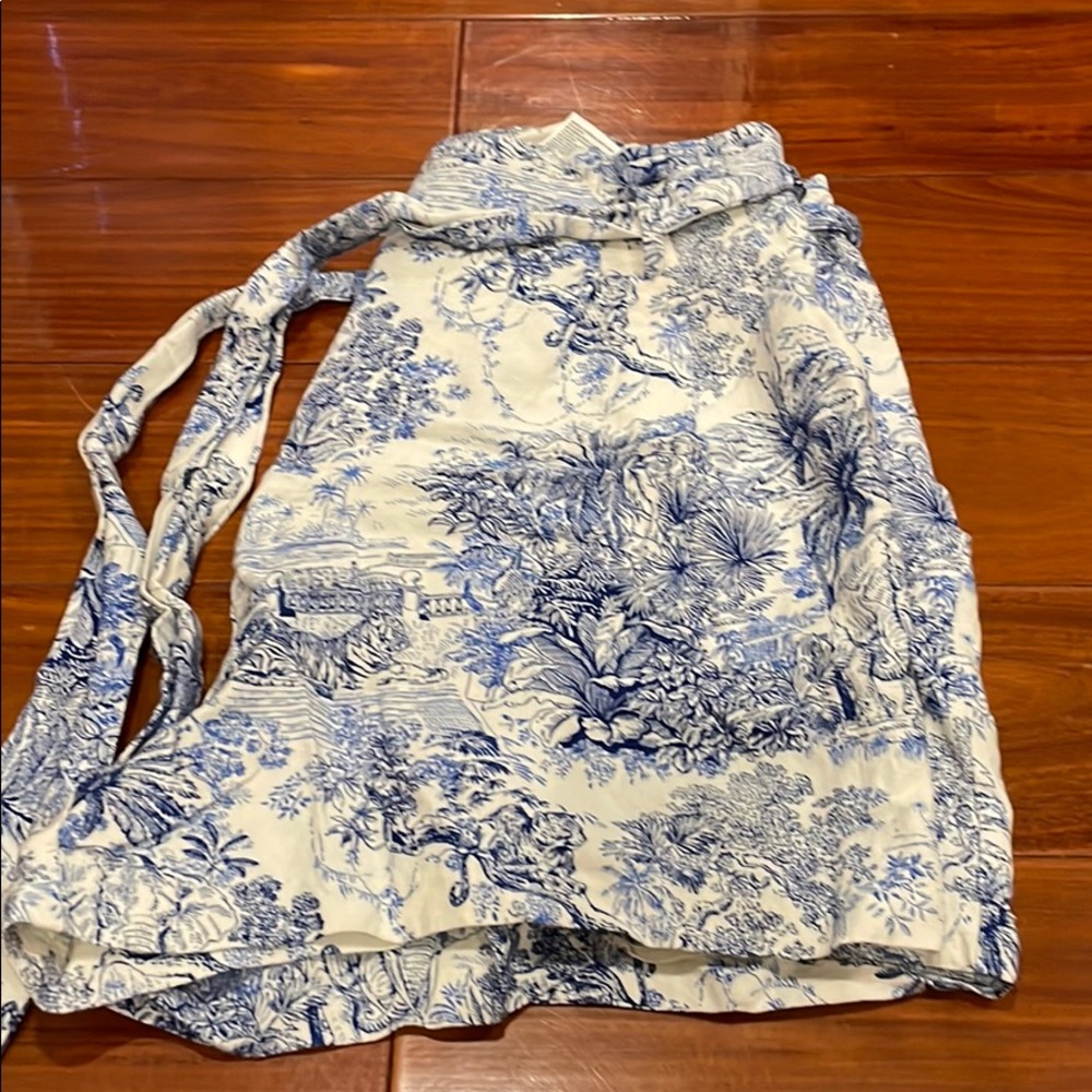 H&M Patterned Paperbag Shorts